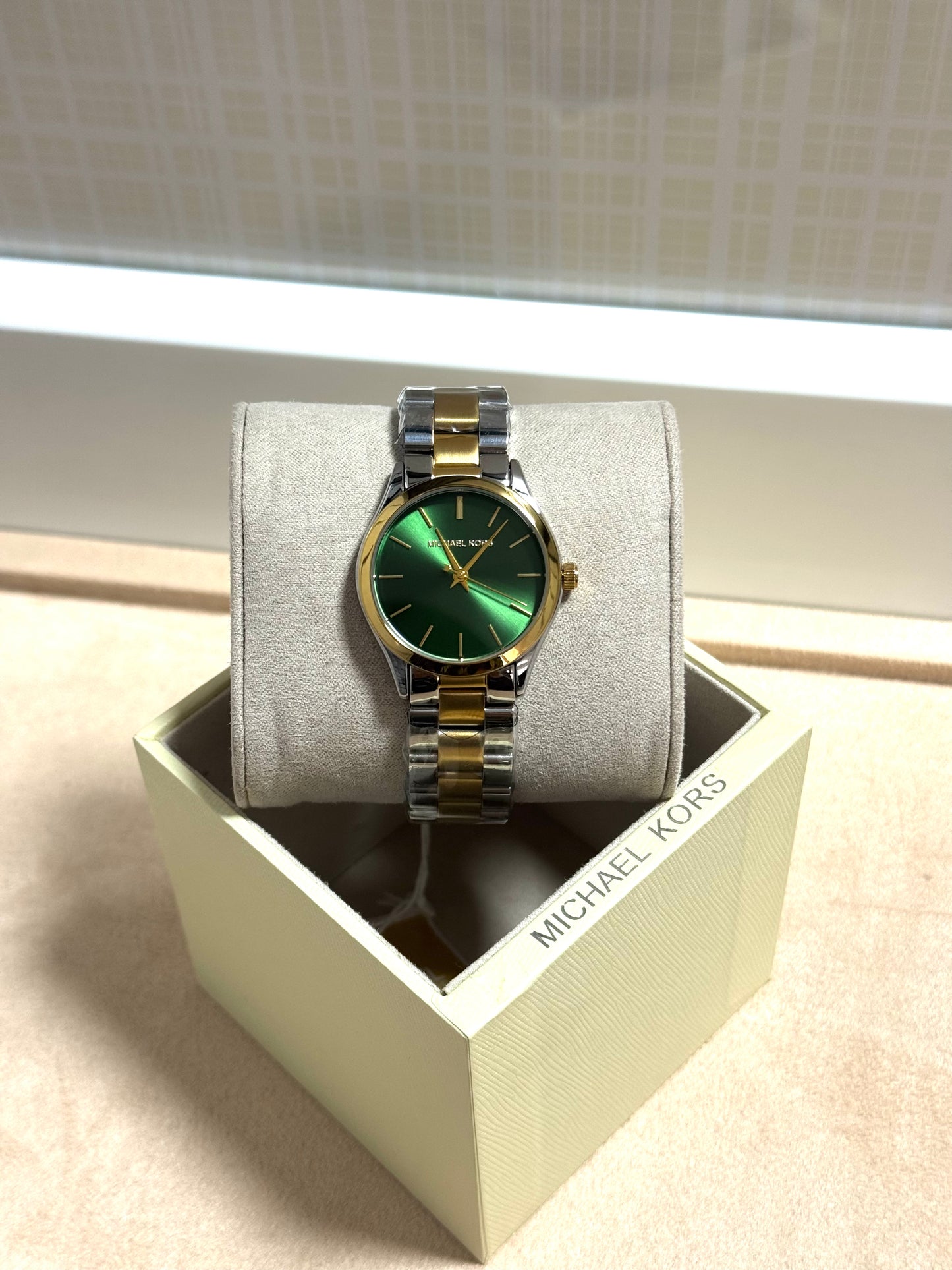 montre michael kors Runway slim two tone green dial