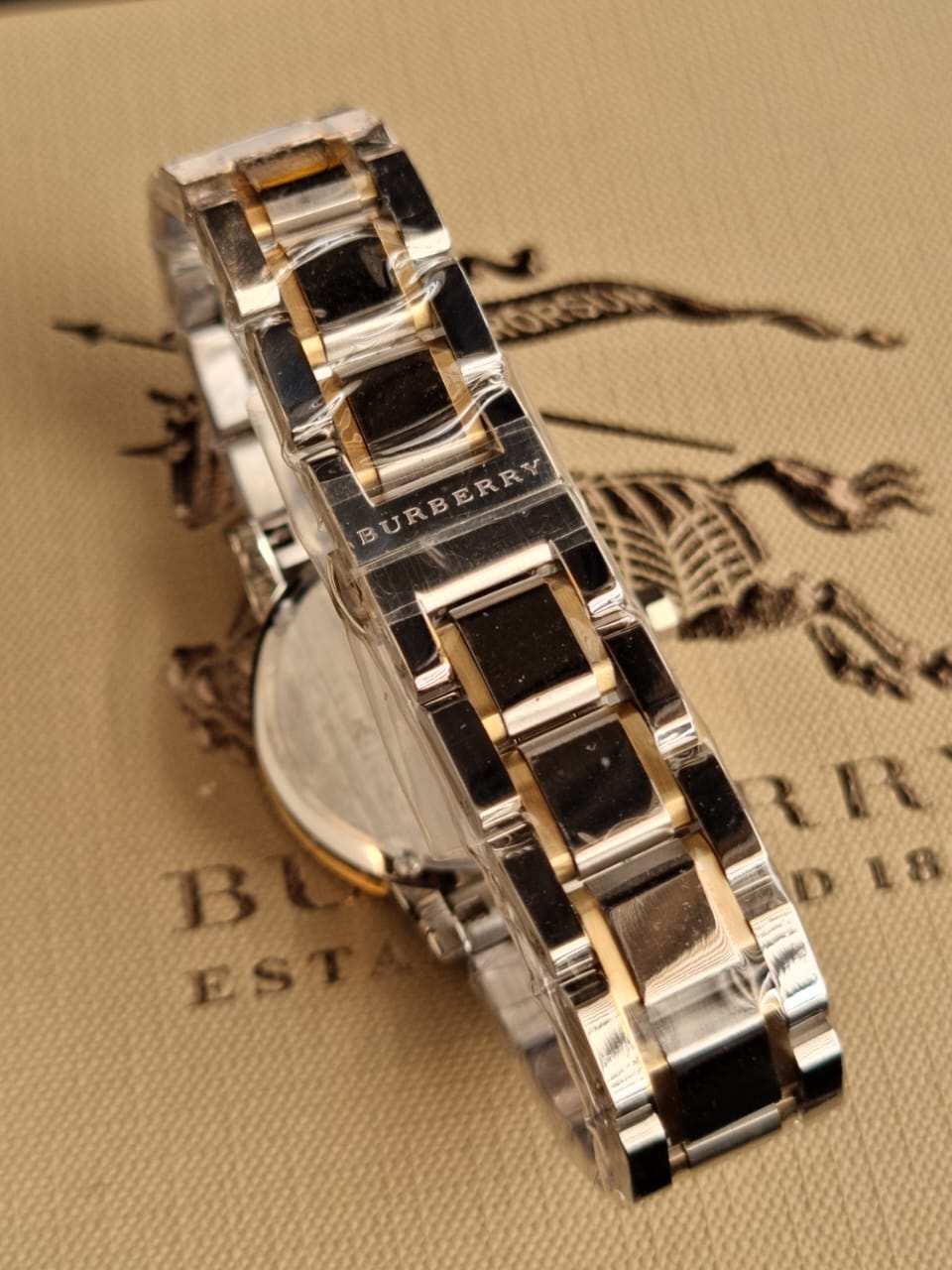 BURBERRY Silver Dial Two-tone Silver and Gold-tone Bracelet Ladies Watch BU9115