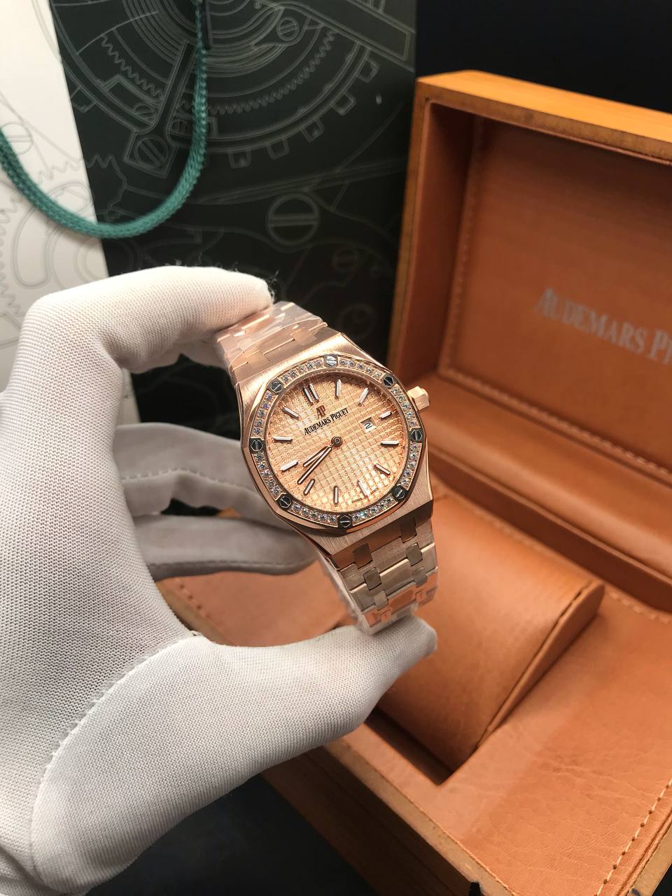 Montre Audemars Piguet Royal Oak 67651OR Pour Femme