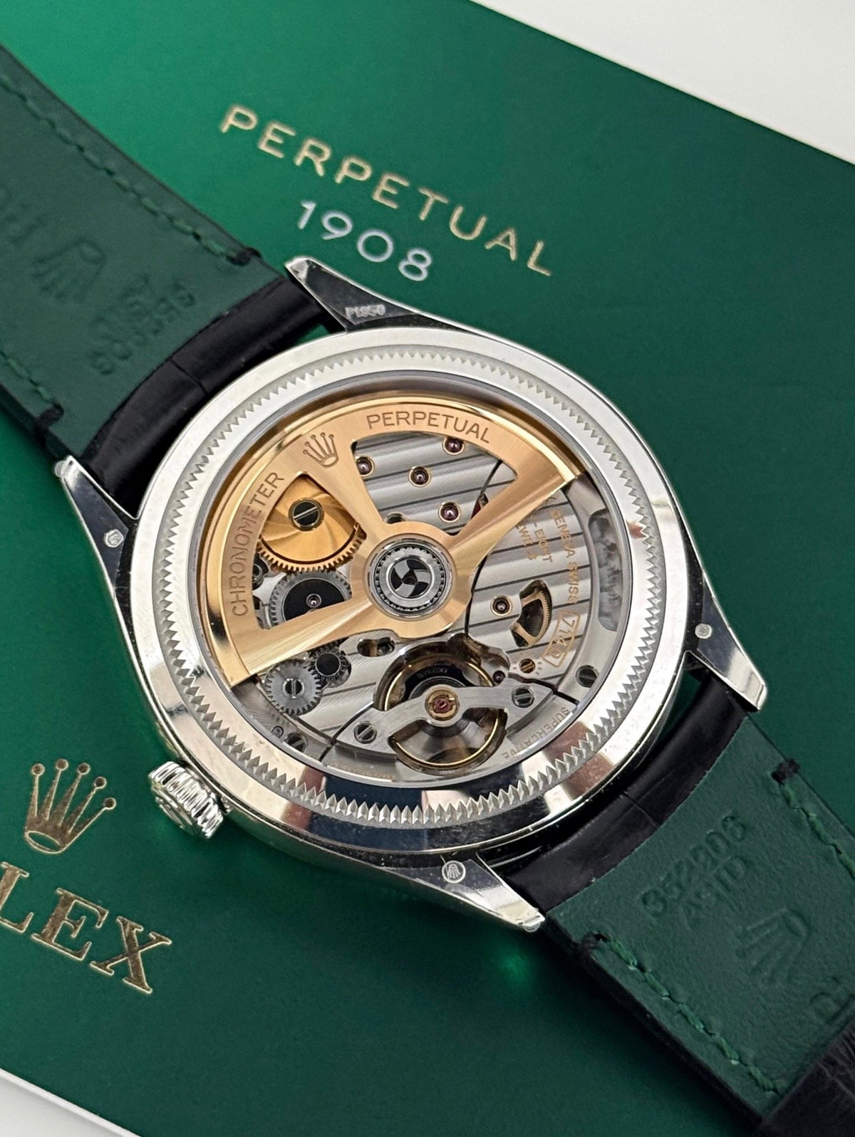 ROLEX PERPETUEL 1908 39 MM CUIRE NOIR FOND BLEU