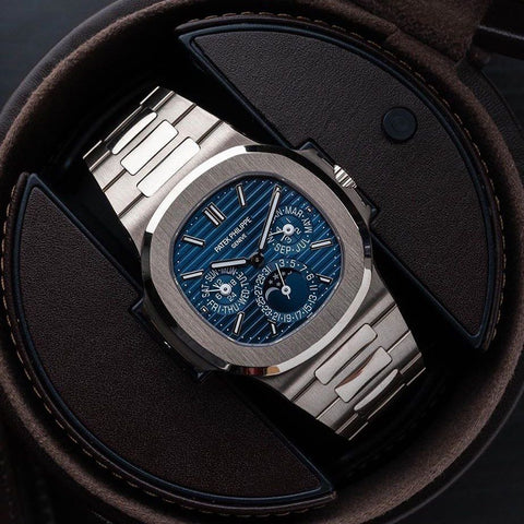 PATEK 5740G NAUTILUS QUANTIÈME PERPÉTUEL COMPLET
