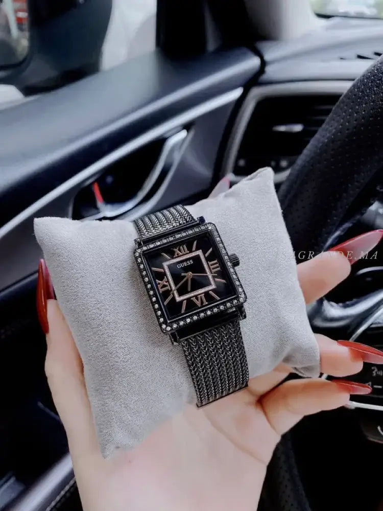 Guess W0826L4